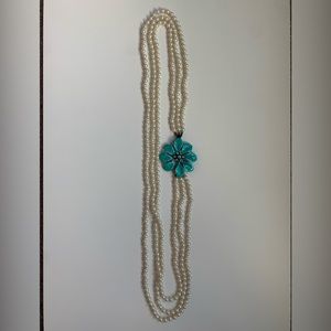 Statement necklace